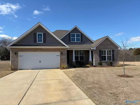 3001 Henry Rd, Decatur, AL 35603