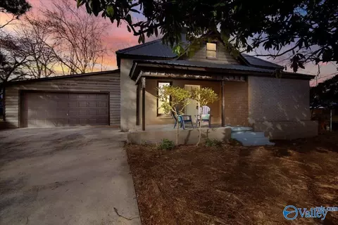 508 4th St, Athens, AL 35611