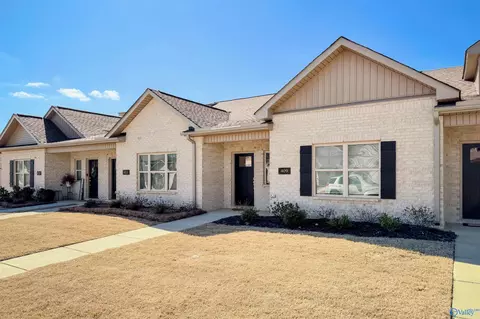 409 Ronnie Dr, Hartselle, AL 35640