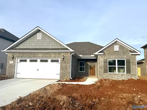 127 Ranna Dr, Huntsville, AL 35811