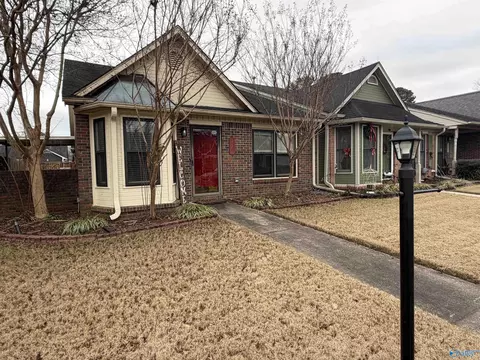 337 Autumn Ln, Decatur, AL 35601