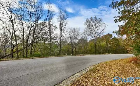 15034 Greentree Trl, Huntsville, AL 35803