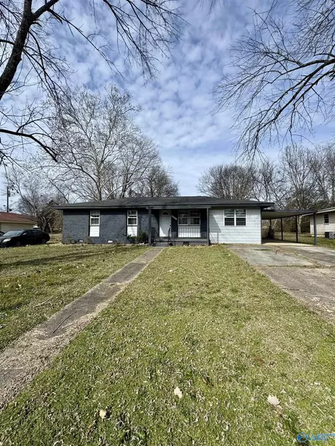 4006 Mcewen Dr, Huntsville, AL 35810
