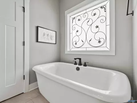 Bath - 15 Alex Spring Pl, Gurley, AL 35748 photo 1 of 3