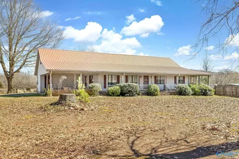 788 County Road 16, Danville, AL 35619