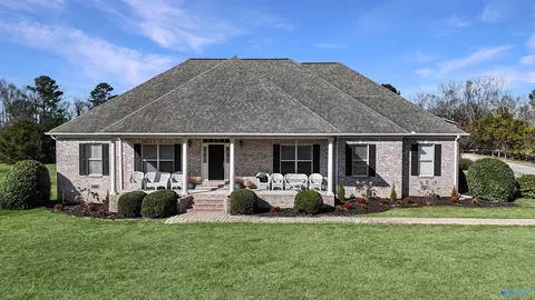 388 Depreast Rd, Hartselle, AL 35640