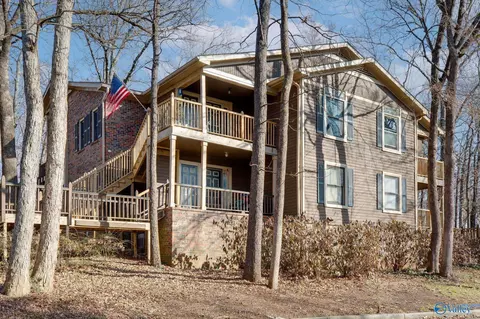 2001 Woodlawn Dr, Huntsville, AL 35802