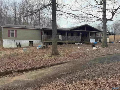 210 Kimball Rd, Arab, AL 35016