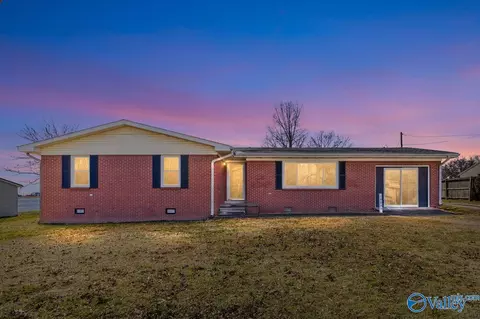19948 Huntsville Brownsferry Rd, Tanner, AL 35671