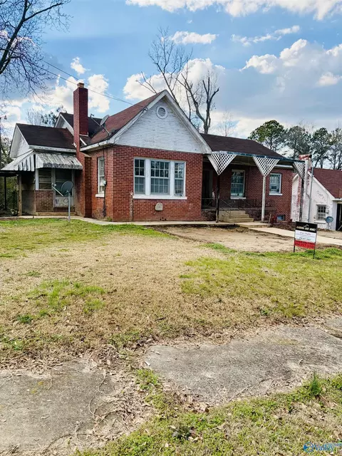 515 Elm Ave, Gadsden, AL 35903