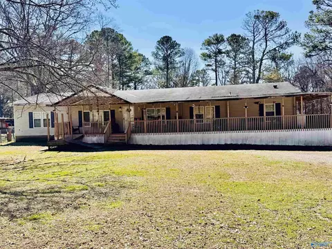 302 Sunny Dell Rd, Huntsville, AL 35810