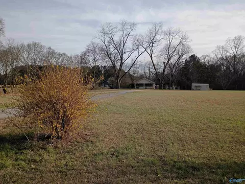 280 Blythe Mcdaniel Dr, Gadsden, AL 35901