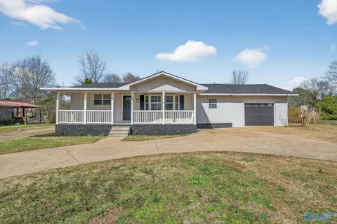 1107 Nelson Rd, Albertville, AL 35950