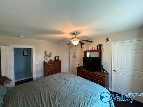 Bedroom - 190 College Rd, Dutton, AL 35744 photo 2 of 6