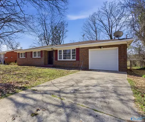 4816 Lumary Dr, Huntsville, AL 35810