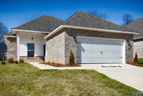 16608 Aspen Ln, Athens, AL 35611