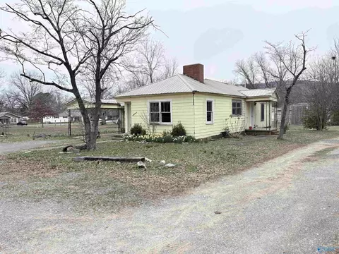 310 Hodges St, Scottsboro, AL 35768