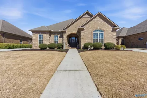 25155 Kingston Dr, Athens, AL 35613
