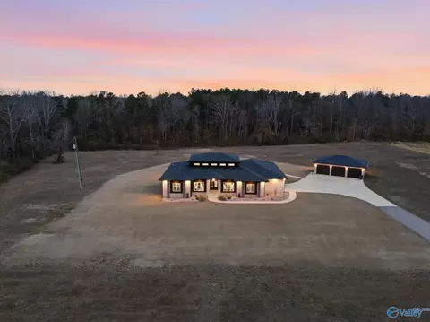 22295 Alabama Highway 33, Moulton, AL 35650
