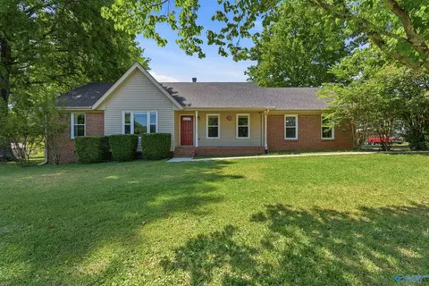 104 Hilaryleigh Dr, New Market, AL 35761