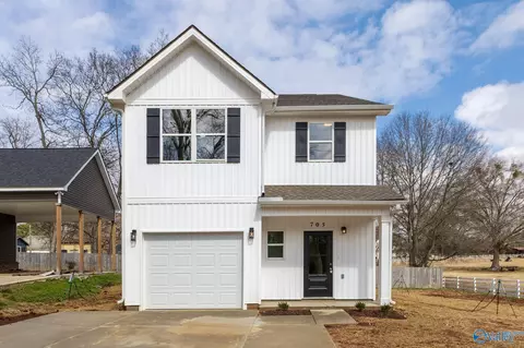 705 SE Rock St, Hartselle, AL 35640