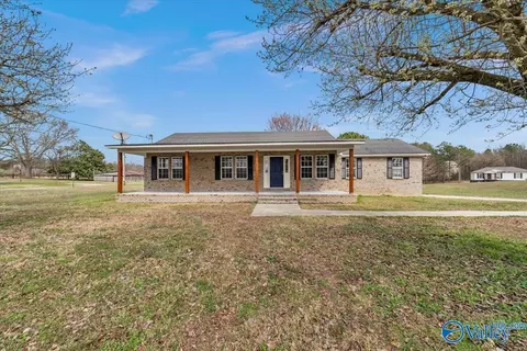 1808 Union Grove Rd, Guntersville, AL 35976