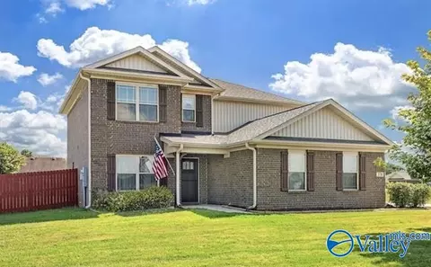 376 Charley Patterson Rd, New Market, AL 35761