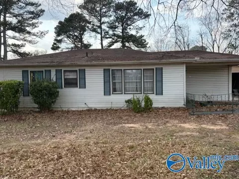 1507 16th Ave, Decatur, AL 35601