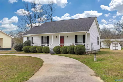 314 Beverly St, Scottsboro, AL 35768