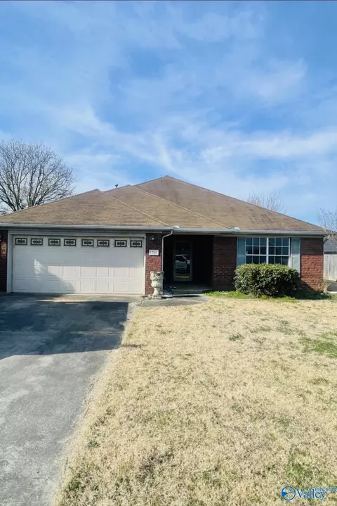1205 Palisade Ct, Decatur, AL 35603