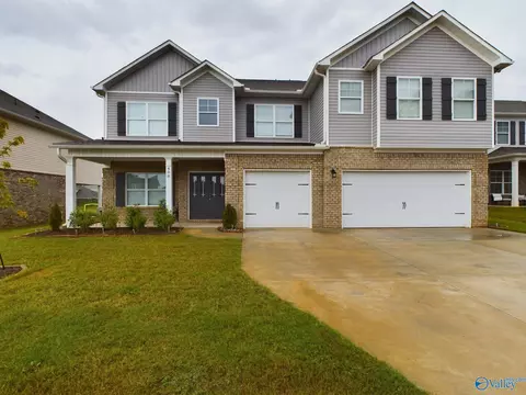 408 Arcanum Ln, New Market, AL 35761