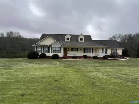 384 Lawson Gap Rd, Boaz, AL 35956