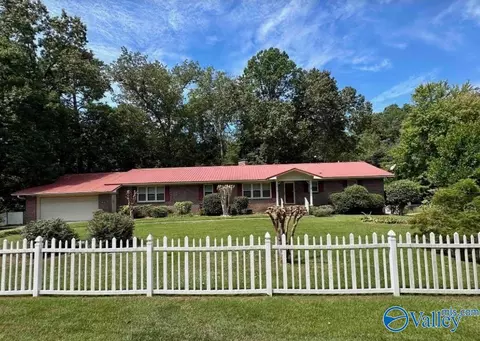 313 Wildhaven Cir, Gadsden, AL 35901