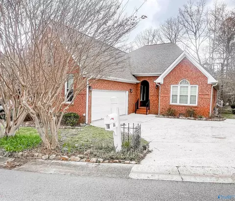 86 Oak Ridge Way, Union Grove, AL 35175
