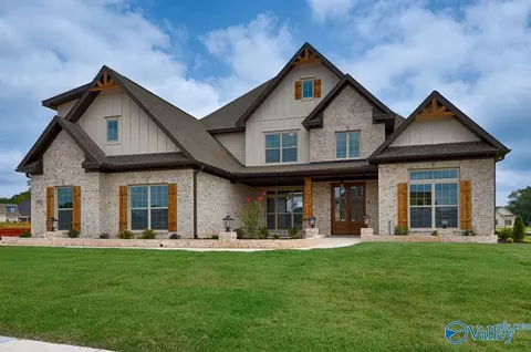 20949 Lakewood Dr, Athens, AL 35611