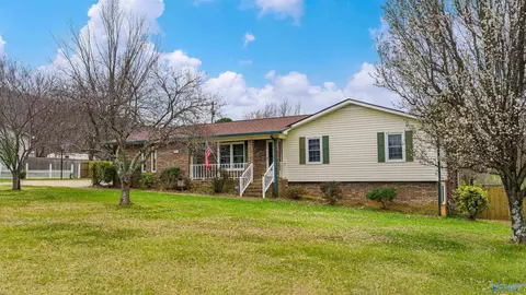 214 45th St, Fort Payne, AL 35967