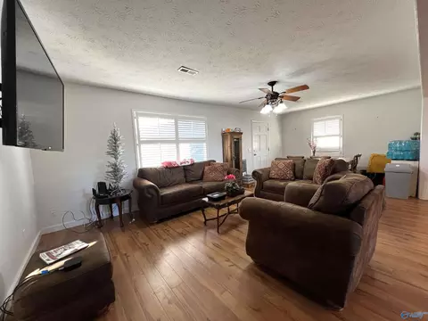 Living - 335 Lakeside Dr, Centre, AL 35960 photo 2 of 5