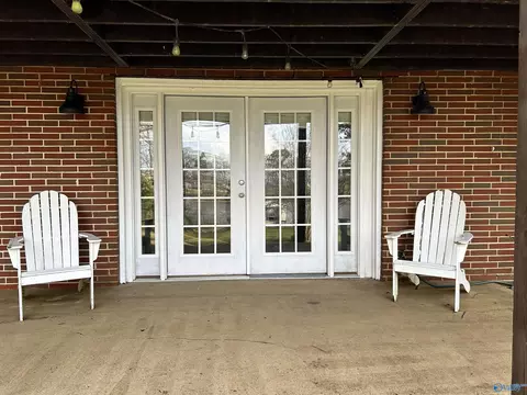Exterior - 335 Lakeside Dr, Centre, AL 35960 photo 4 of 8
