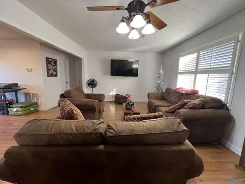 Living - 335 Lakeside Dr, Centre, AL 35960 photo 3 of 5