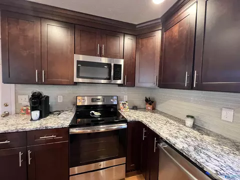 Kitchen - 335 Lakeside Dr, Centre, AL 35960 photo 3 of 5
