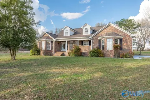 3592 Al Highway 35, Section, AL 35771