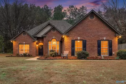 242 Dawns Way, Trussville, AL 35173