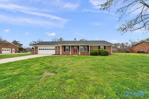 147 Butch Cir, Hazel Green, AL 35750