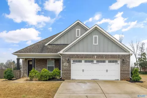 225 Dustin Ln, Madison, AL 35757