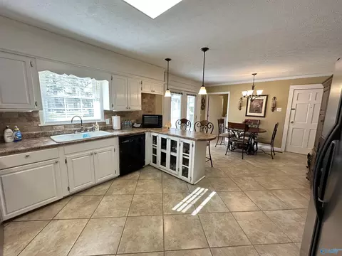 Kitchen - 607 E Riverview Dr, Gadsden, AL 35903 photo 4 of 4
