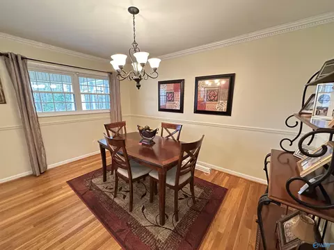 Dining - 607 E Riverview Dr, Gadsden, AL 35903 photo 2 of 4