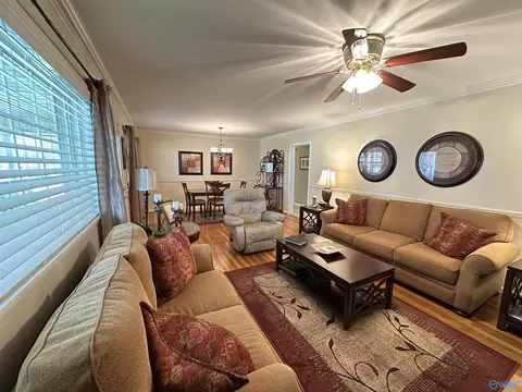 Living - 607 E Riverview Dr, Gadsden, AL 35903 photo 4 of 5