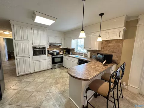 Kitchen - 607 E Riverview Dr, Gadsden, AL 35903 photo 1 of 4