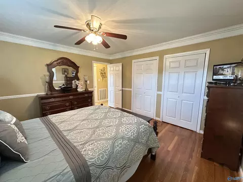 Bedroom - 607 E Riverview Dr, Gadsden, AL 35903 photo 3 of 6