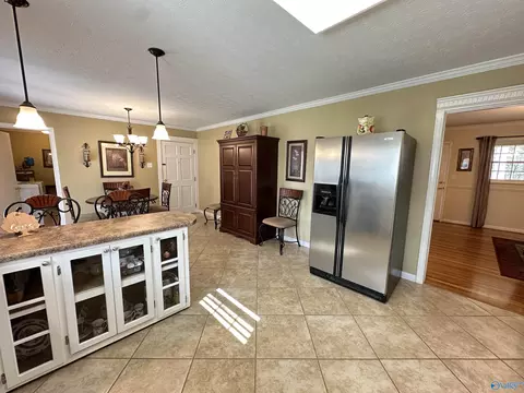 Kitchen - 607 E Riverview Dr, Gadsden, AL 35903 photo 3 of 4